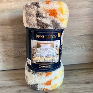 ❤️‍🔥🆕 Pendleton *New/Authentic* Twin Size Blanket 66"x92" Arrow Point Gray